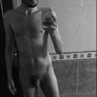 See deividcr89 naked photo and video